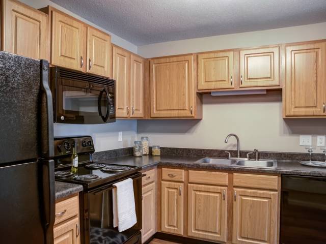 Building Photo - Charming 1Br + Den, Close to West End, Gre...