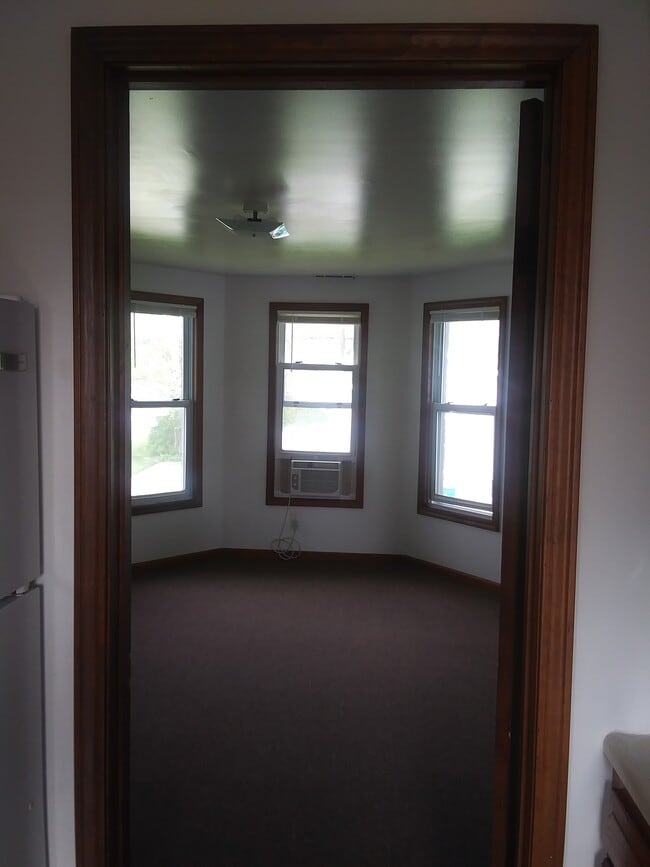Building Photo - 625 Francis St