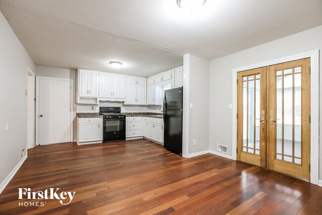 Foto del edificio - 10508 East 33rd Terrace S
