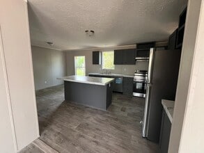 Building Photo - 266 Southern Bell Lp