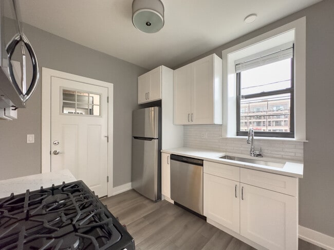 Foto del edificio - 3946 N Janssen Ave