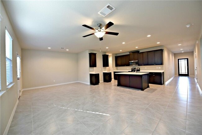 Building Photo - 544 John Muir Trl