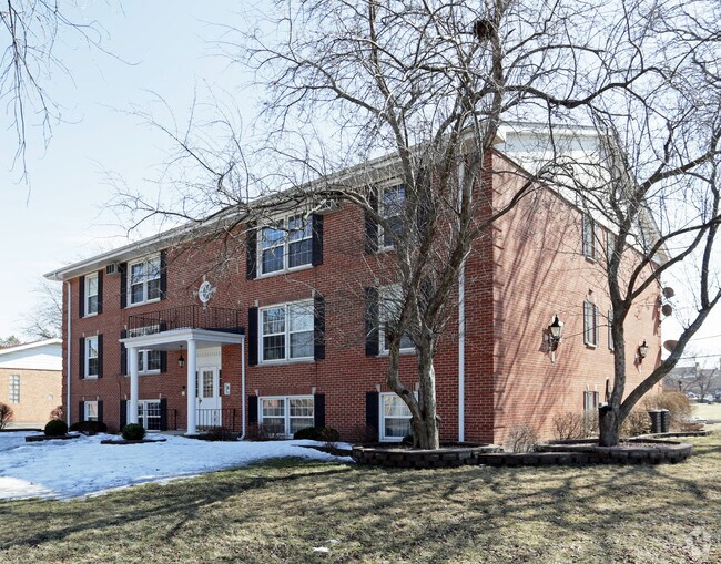 Building Photo - 9 E Belmont Ave
