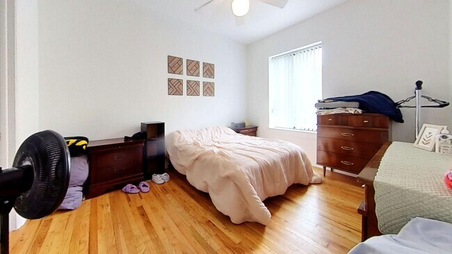 Foto del edificio - Raised First Floor Southport Corridor 2 Be...