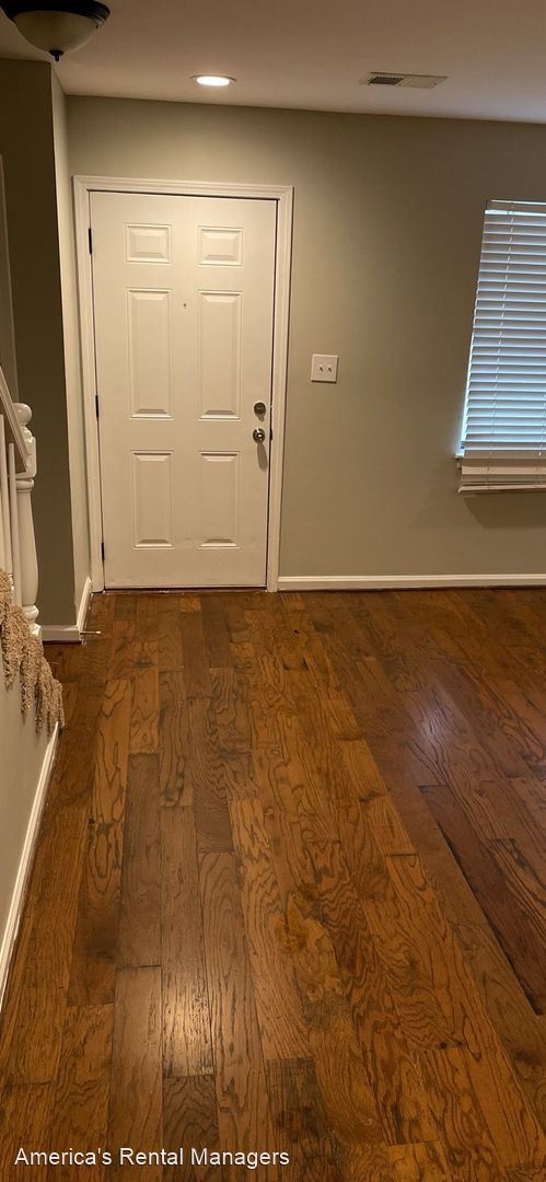 Foto del edificio - 2 br, 1.5 bath House - 2422 Hampstead Drive
