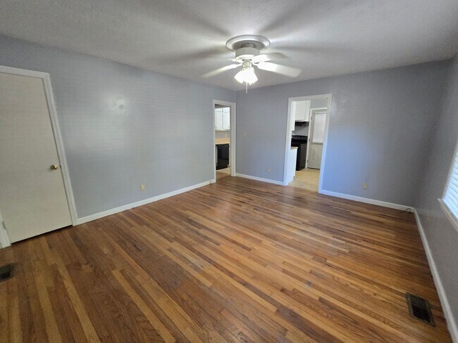 Foto del edificio - 1905 White St Apt A ~ Haymount