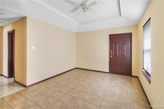 Building Photo - 415 Date Palm Ave