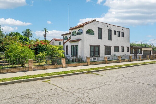 Foto del edificio - 3098 N Arrowhead Ave