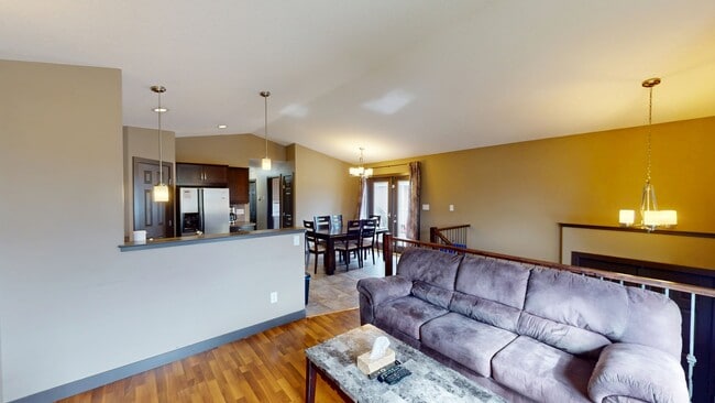 Building Photo - 7022 B 90 St