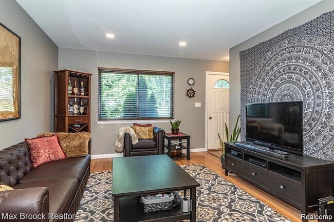 Foto del edificio - 3800 Elmhurst Ave