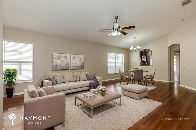 Foto del edificio - 911 Seminole Sky Dr