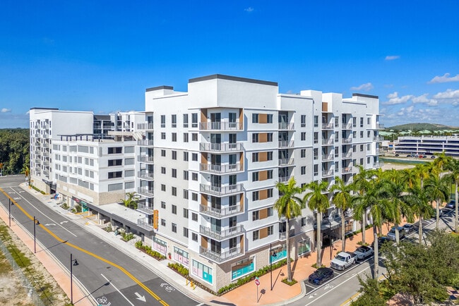 Building Photo - The Dori