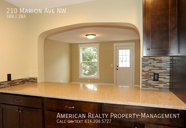 Foto del edificio - 210 Marion Ave NW