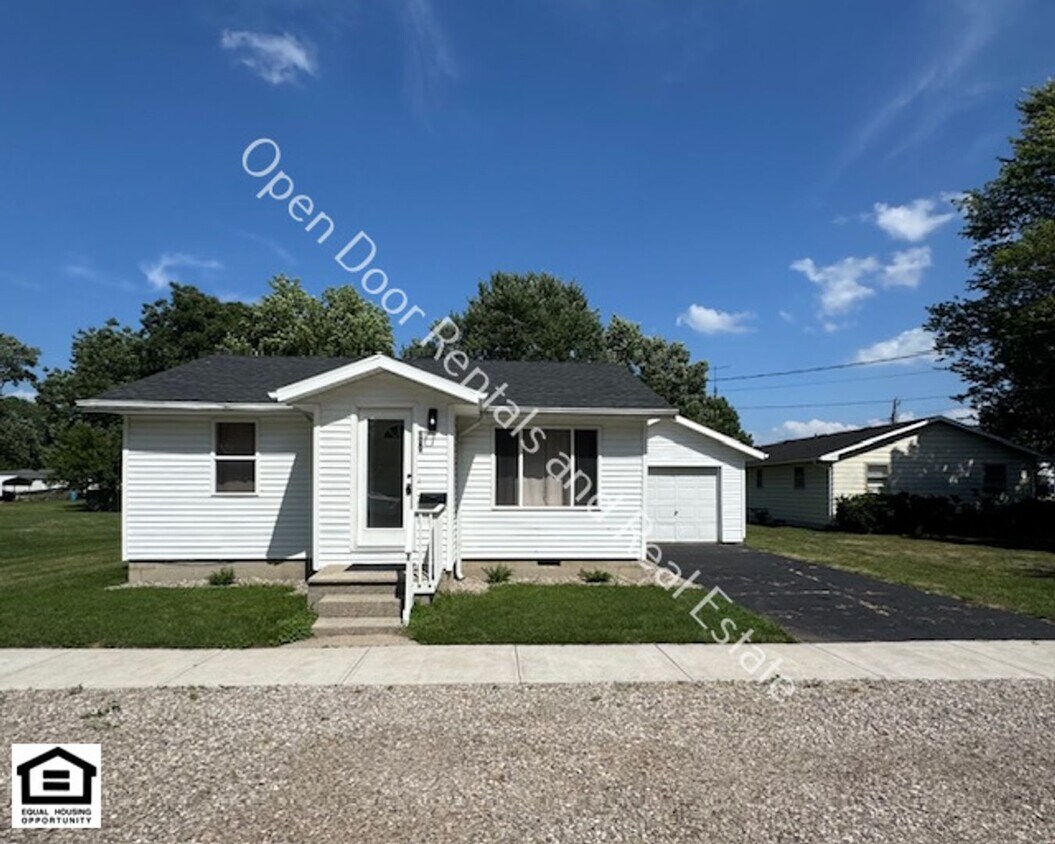 Foto principal - Newly remodeled 2 bedroom home!