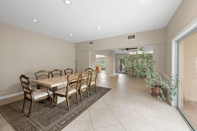 Foto del edificio - 79090 Barwick Pl