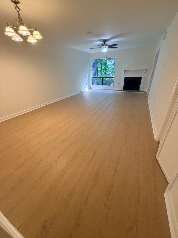 Foto del edificio - 10248 Iron Mill Rd