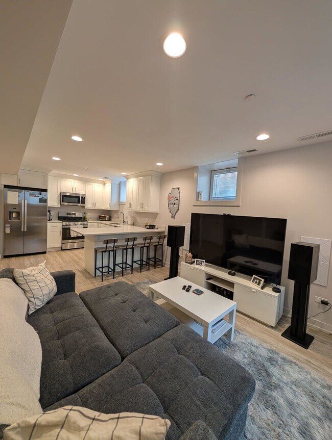 Foto del edificio - 3144 N Leavitt St