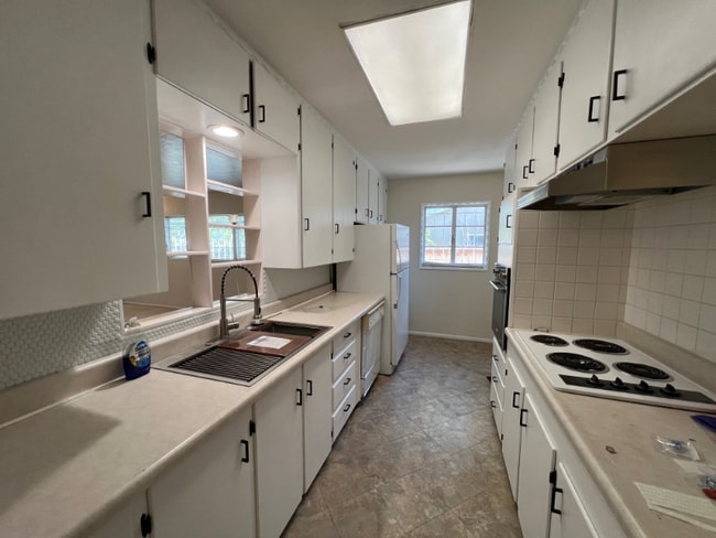 Foto del edificio - 1718 Truman St NE