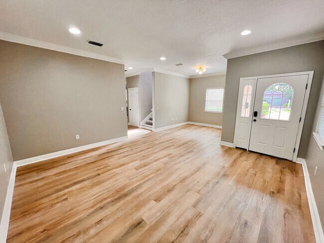 Foto del edificio - 1130 Hardy Ave