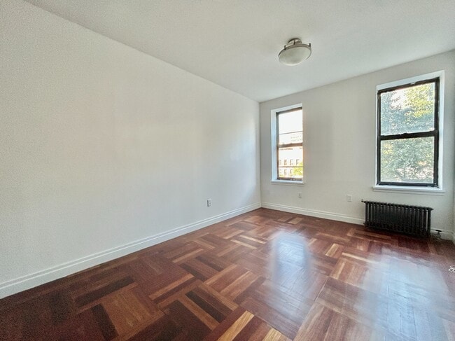 Building Photo - 607 W 137th St