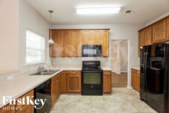 Building Photo - 10634 Quarrier Dr