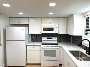 Building Photo - 28180 Pine Haven Way