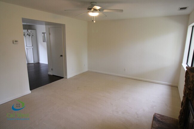 Foto del edificio - $2995 - 2 BD/2.5 BA Updated and Remodeled ...