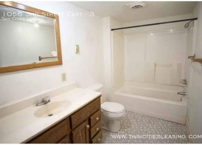 Foto del edificio - 1056 3rd St E