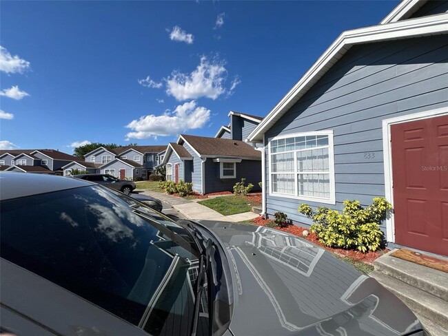 Building Photo - 833 Caribbean Dr
