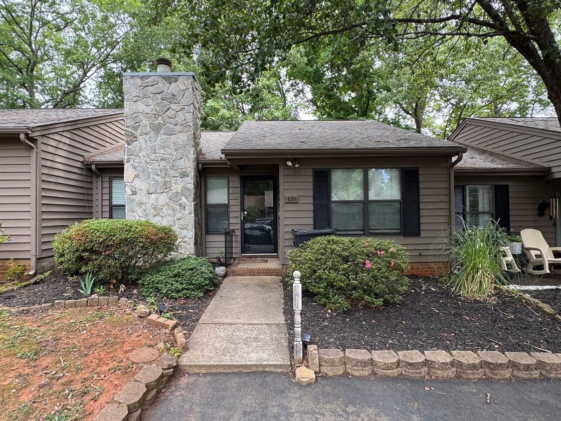 Primary Photo - 133 Cedar Hollow St