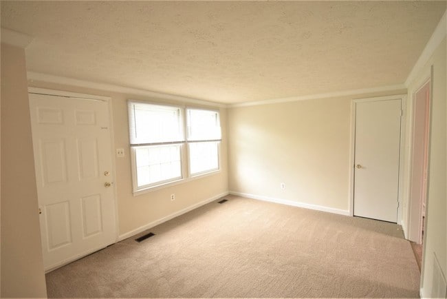 Building Photo - Lovettesville Apartment For Rent