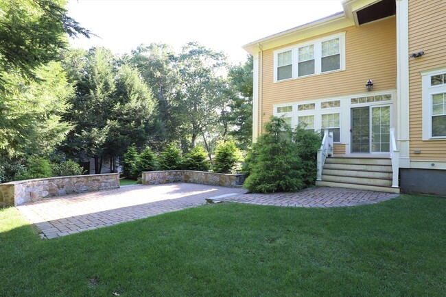 Foto del edificio - 62 Country Club Ln