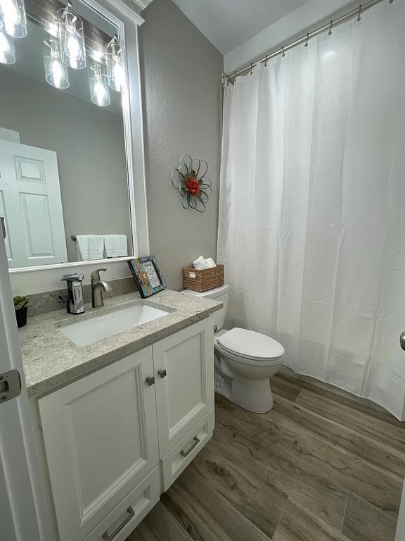 Building Photo - 720 Canyon Cir Dr