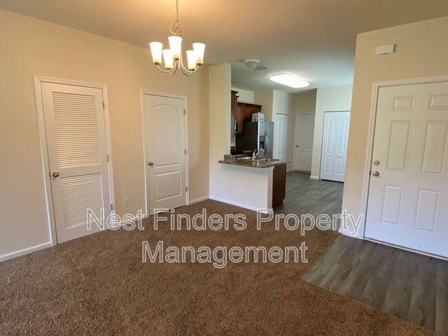 Building Photo - 821 Servia Dr