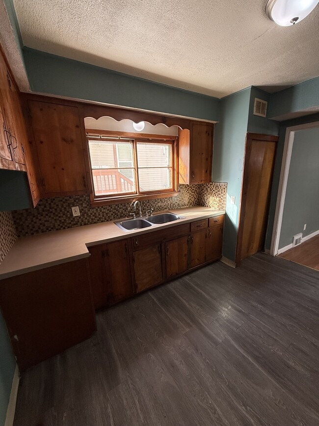 Photo - 918 Eureka St House