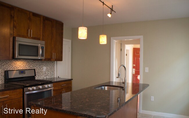 Building Photo - 5 br, 2 bath House - 90 Wyndham Ave.