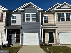 Building Photo - 167 Rae Ct