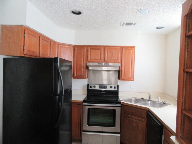 Building Photo - 5325 Bent Tree Forest Dr