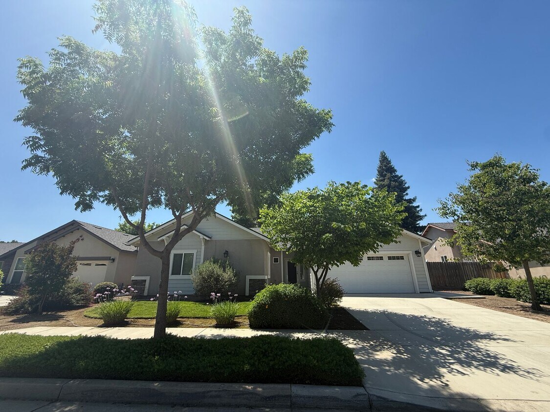 Foto principal - harming 3 bedroom, 2 bathroom single-story...