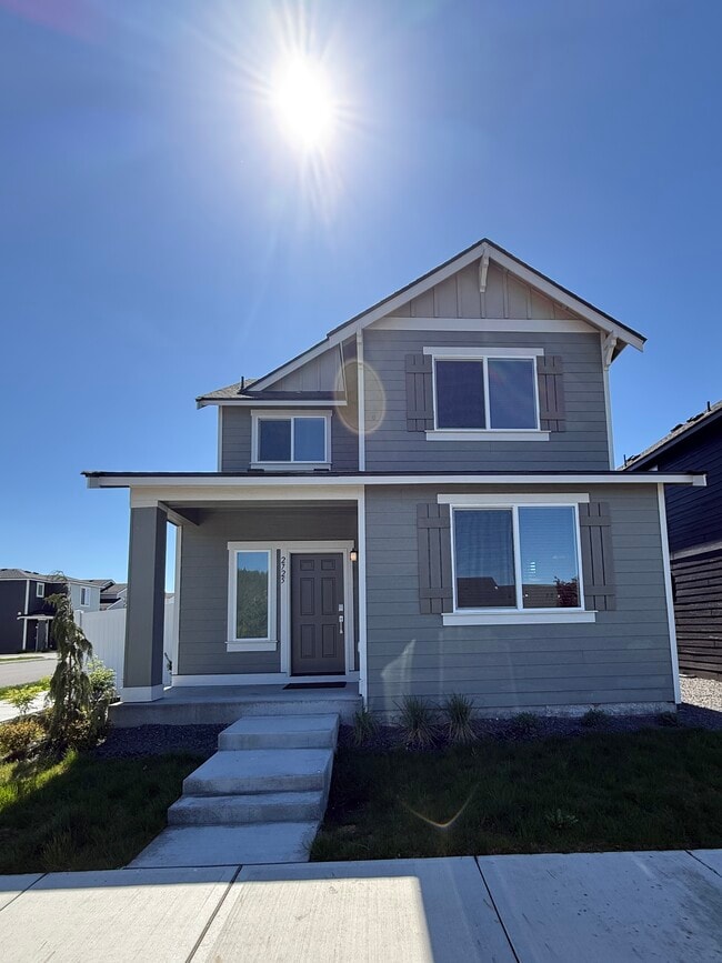 Building Photo - 2725 Talon Ln