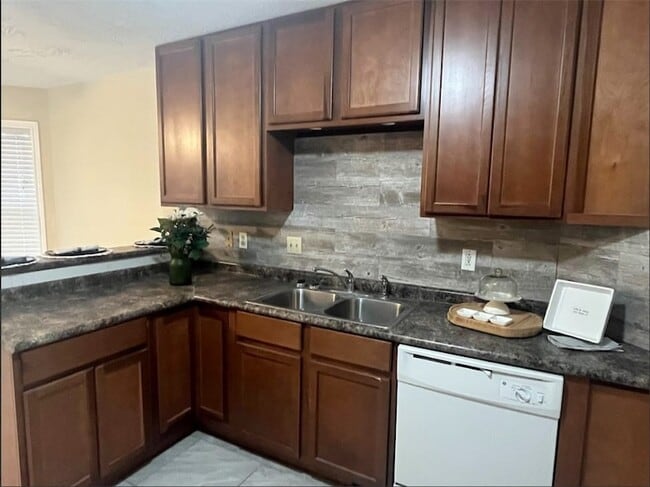 Photo - 4011 Windswept Dr House