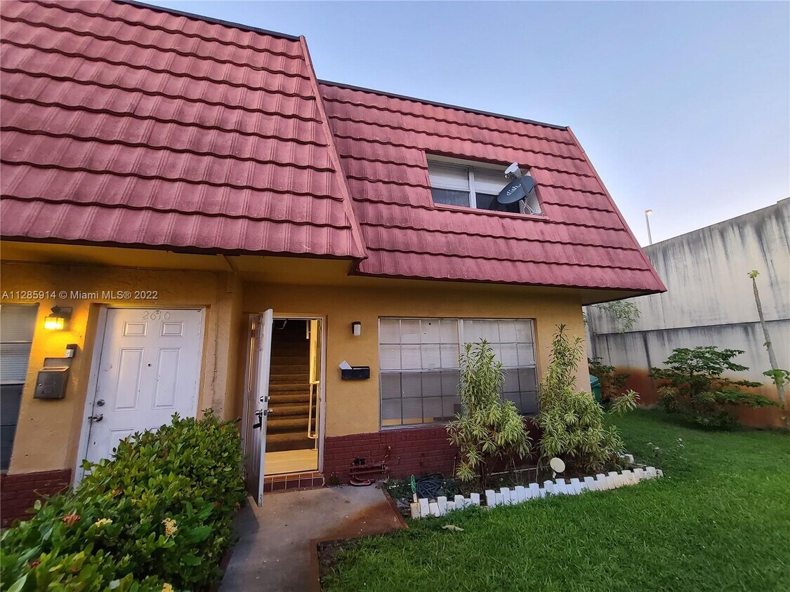 2608 NW 52nd Ave, Lauderhill, FL 33313 Townhome Rentals in Lauderhill