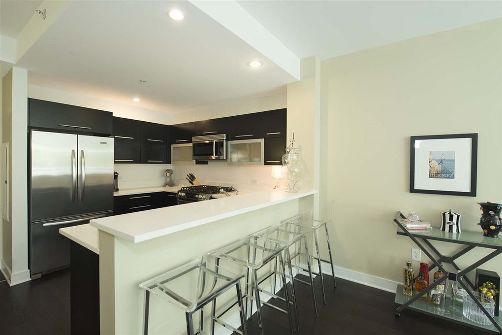 Kitchen - 1450 Washington St