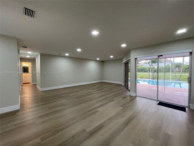 Building Photo - 16876 SW 5th Way