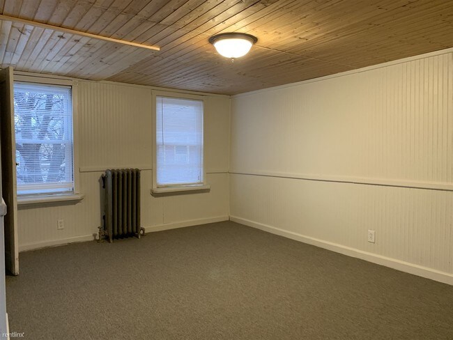 Building Photo - 2 br, 1 bath Townhome - 921 N Randolph Street