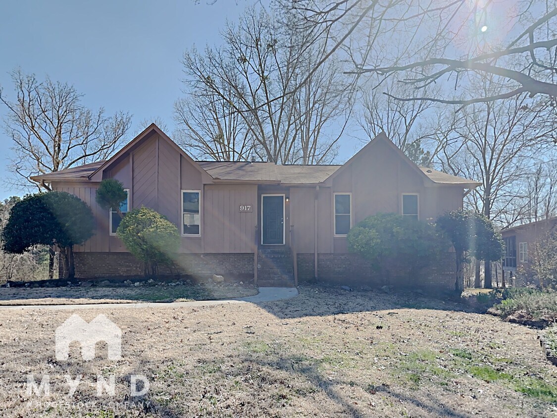 Primary Photo - 917 Keystone Cir