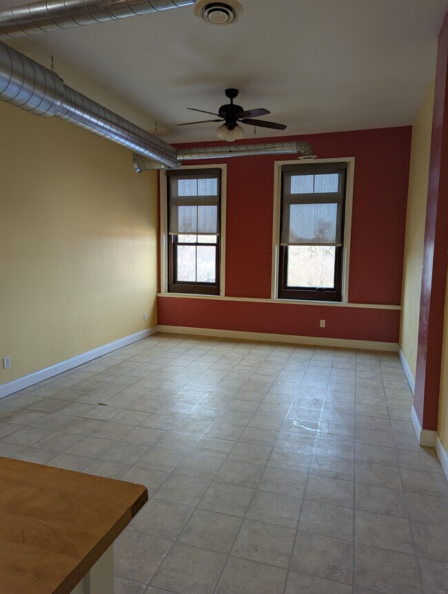 Foto del edificio - Negassa Property LLC 647