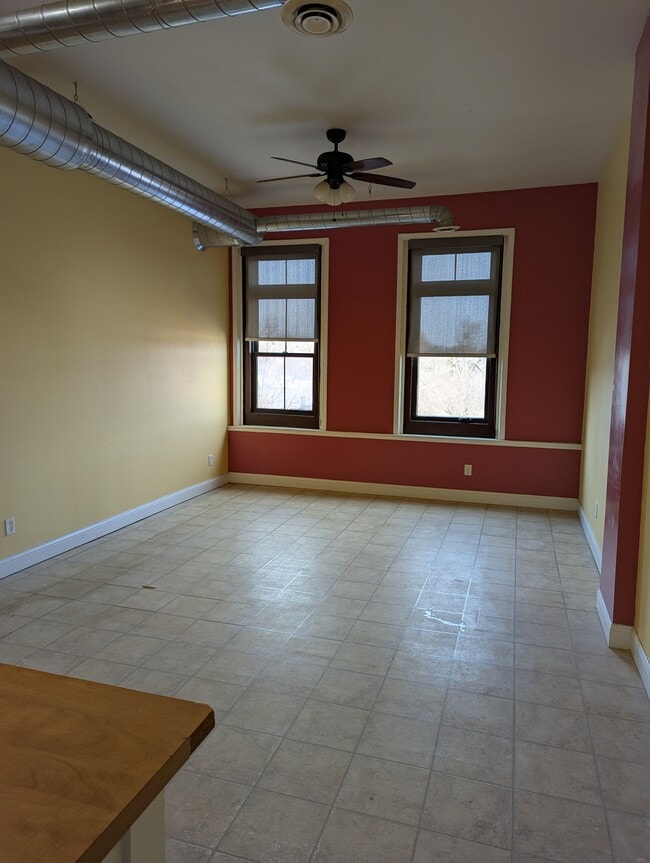 Building Photo - Negassa Property LLC 647