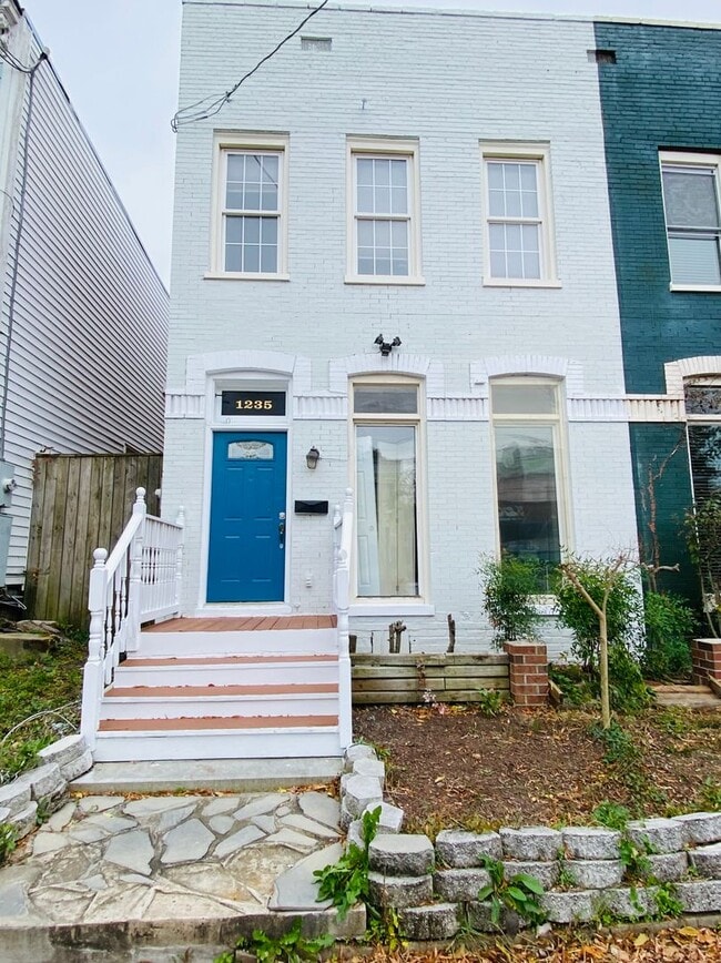 Photo - Very Spacious 4bdrm/2bth House on W CARY STREET in the Heart of VCU!!!