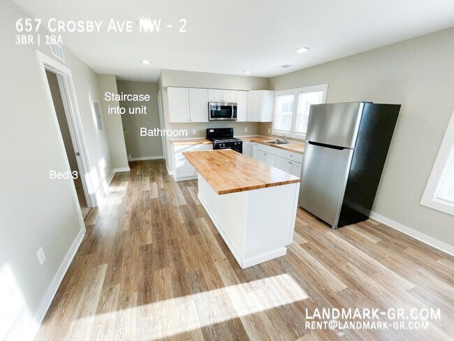 Foto del edificio - 657 Crosby St NW